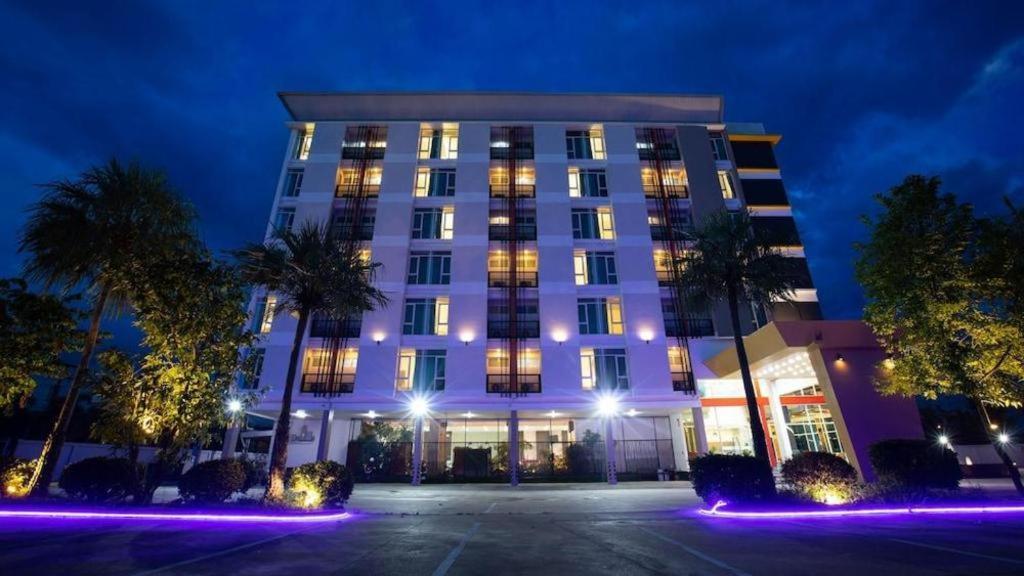 B2 Mae Sot Boutique & Budget Hotel Exterior photo